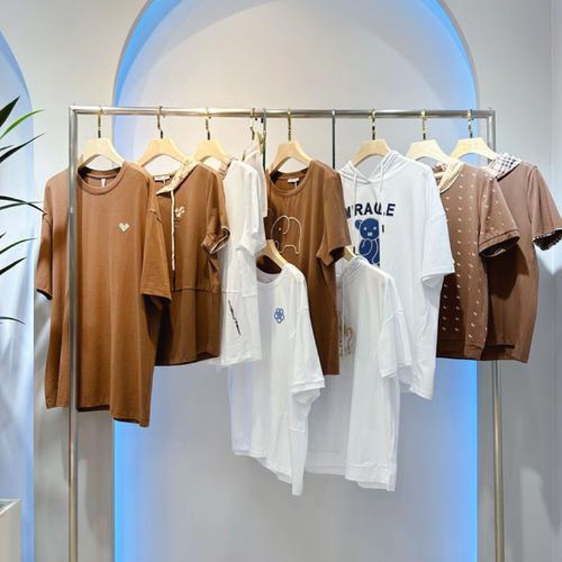 品牌服装批发趋势洞察